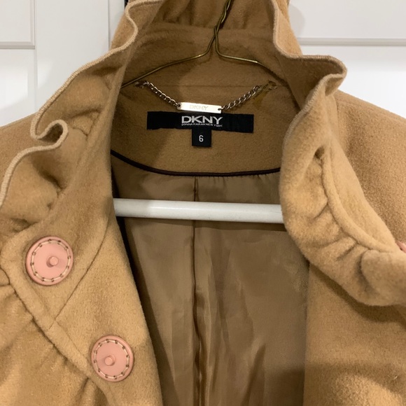 Ladies DKNY winter jacket - Picture 2 of 4